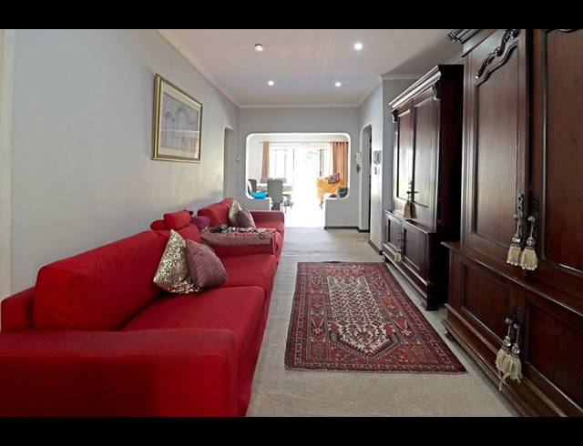 4 BEDROOM HOUSE FOR SALE IN KENSINGTON